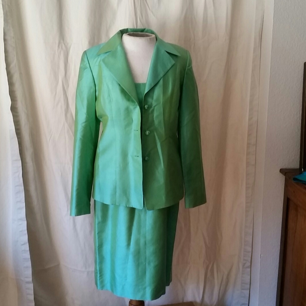 Dana Buchman size 2 100% silk aqua dress / jacket